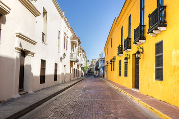 Fototapeta na wymiar Old street Colonial style in Cartagena, Colombia.