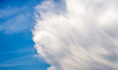 Obraz premium Blue sky with clouds in summer