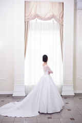 Fototapeta na wymiar Beautiful bride in hall
