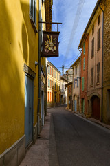 Fototapeta na wymiar Per le strade di Correns, Francia