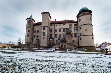 Renesansowy zamek w Nowym Wiśniczu W zimowej scenerii