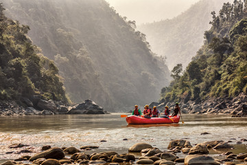 Rafting on River Trishuli, Nepal © Ingo Bartussek