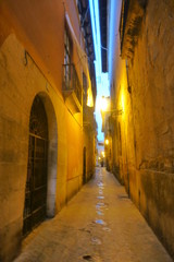 Fototapeta na wymiar Calle de Palma, capital de la isla española de Mallorca, ciudad turística situada en el oeste del mar Mediterráneo en las Islas Baleares (España)