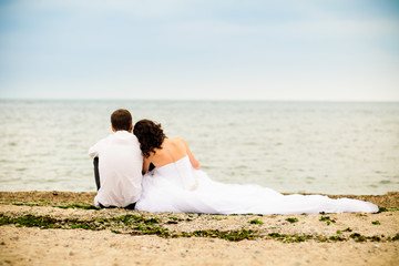 Fototapeta premium Newly Wedded On The Beach