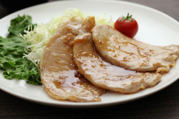豚肉のしょうが焼き