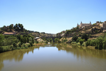 Fototapeta na wymiar Toledo landscape. River Tajo. Spain travel.