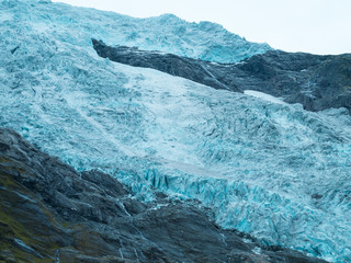 Paisaje del glaciar de B&oslash;yabreen  en Noruega, verano de 2017