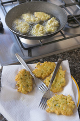 frying of vegetable fritters