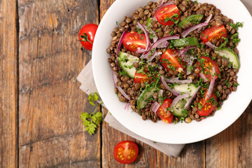 lentils salad with tomato