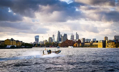 Boat in the Thames © Sean