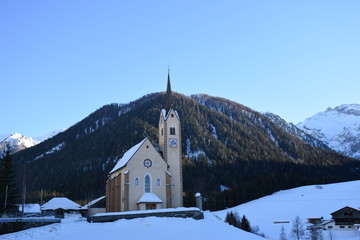 Kartitsch, Tiroler Gailtal, Osttirol, Pfarrkirche, Kirche, Winter, Schnee, Berg, Pfannspitze,...
