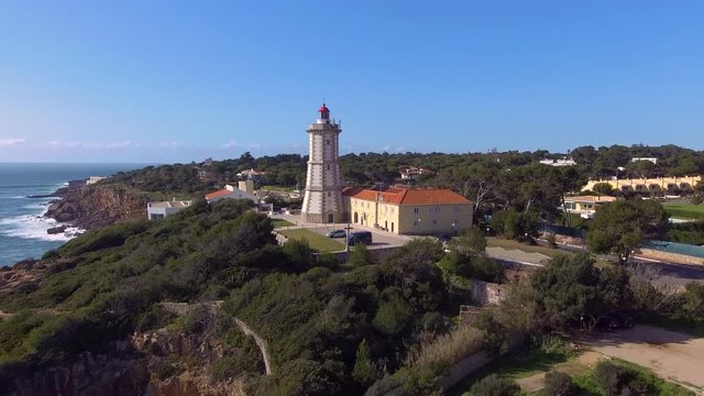 Vista da costa de Cascais em Portugal