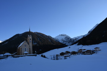 Kartitsch, Tiroler Gailtal, Osttirol, Pfarrkirche, Kirche, Winter, Schnee, Berg, Pfannspitze,...