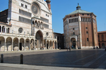 Fototapeta na wymiar Cremona, città della Bassa