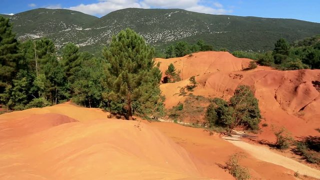 Carri&egrave;re d'ocre