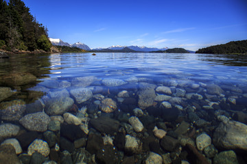 Fondo del lago nahuel huapi