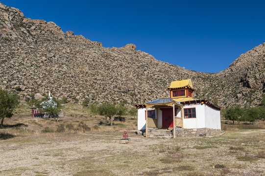 Ein verlassenes, buddhistisches Kloster in der Mongolei