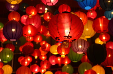 Obraz premium Chinese lanterns during new year festival,Chinese new year lanterns in chinatown, firecracker celebration,for background