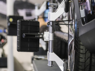 Target of the car wheel angle adjustment equipment