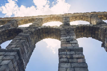 Monumento, Antiguo e histórico Aqueducto Romano de Segovia, España