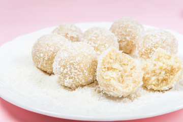 Homemade Raw Vegan Coconut and Lemon Truffles
