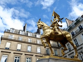 ジャンヌダルク像