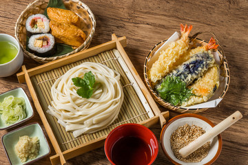 手打ちうどん　homemade noodles of Japan(udon)