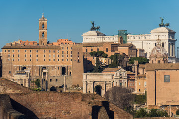 Obraz premium Ruins of ancient Rome at sunny day