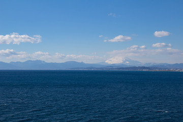 Obraz premium 江ノ島から見た富士山