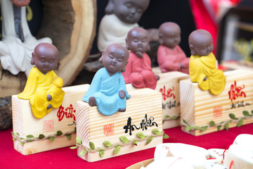 Decorative products decorated with text 