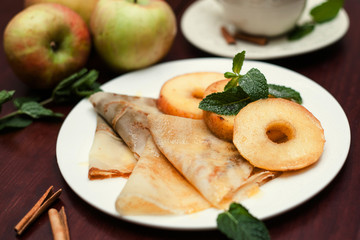 crepes with apple and honey