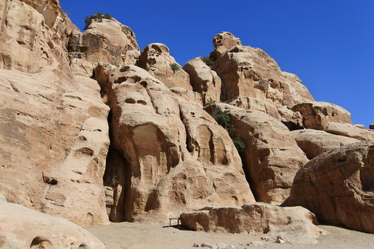 Wind, Wetter und Sandstein in Little Petra in Jordanien