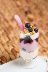Blueberry yogurt parfait