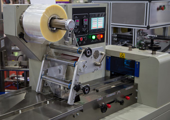 Food vacuum packaging sealing machine in food industrial factory