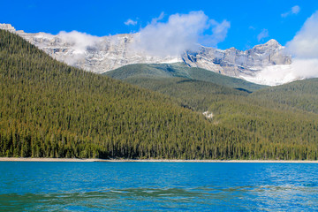 Fototapeta na wymiar Lake Minnewanka, Banff National Park, Alberta, Canada