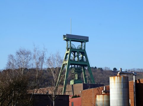 F&ouml;rderturm der Schachtanlage in Bottrop. Das Bergwerk soll Ende 2018 geschlossen werden