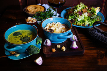 Rustic dinner set