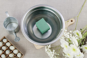 How to make floral arrangement  inside silver watering can. Easter decor idea, tutorial.