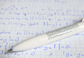 Długopis na tle równania matematycznego - obrazy, fototapety, plakaty