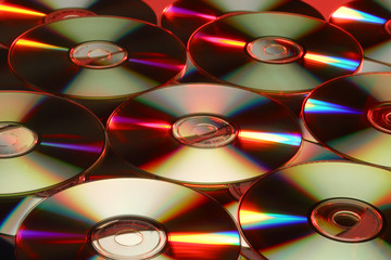 Colourful refraction effects on Compact Discs