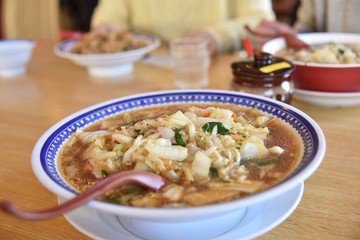 中華と韓国料理