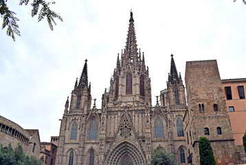Fototapeta premium Catedral de Barcelona en España 
