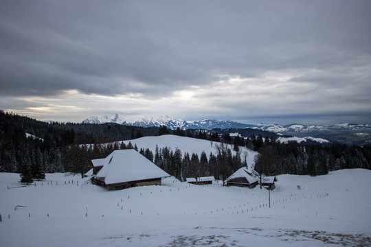 Bilder eines Schneetages in der Schweiz