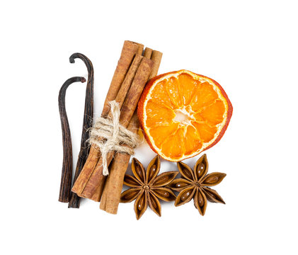 Dried orange slices, cinnamon, star anise and vanilla