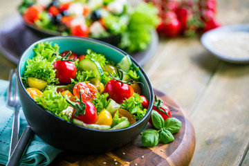 Salat mit frischem Gemüse