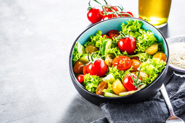 Salat mit frischem Gemüse