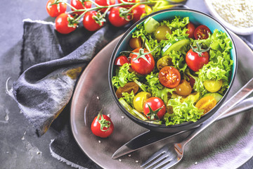 Salat mit frischem Gemüse