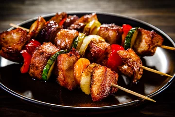 Fototapete Grill / Barbecue Shish kebabs - grilled meat and vegetables