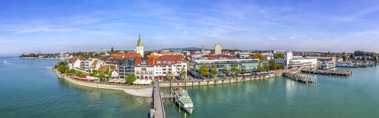 Obraz premium Friedrichshafen, Jezioro Bodeńskie, port z Moleturm