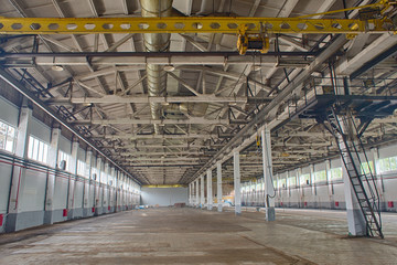 empty factory shop with .pillars